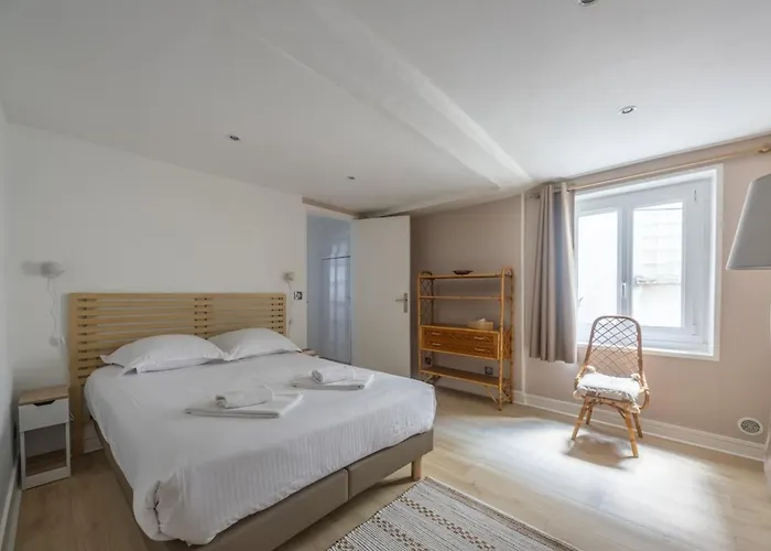 La Belle Epoque Center *